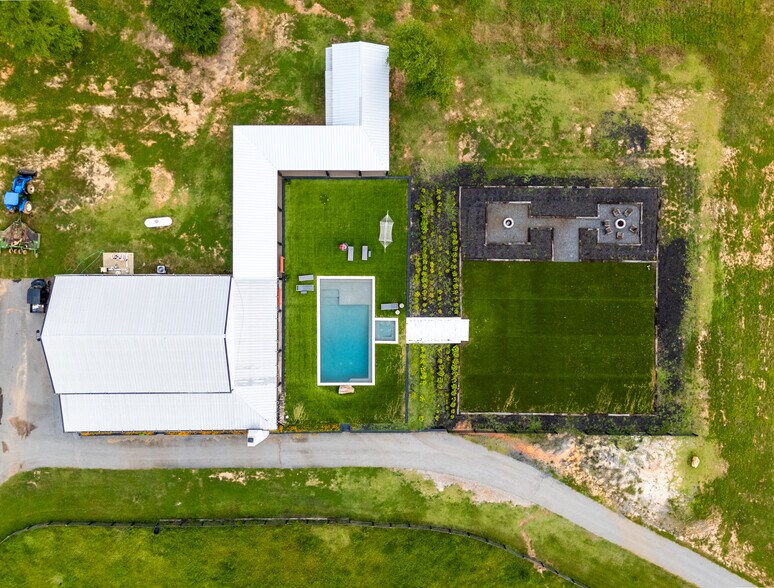 More Photos Of 2199 Roosterville Rd, Roopville Horse Stables For Sale