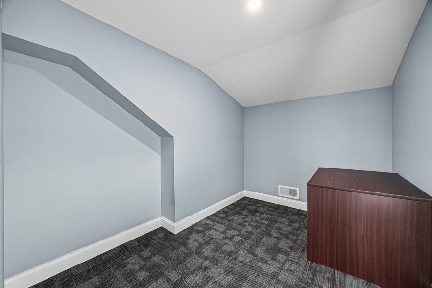 More Photos Of 955 E Henrietta Rd, Rochester Medical For Lease