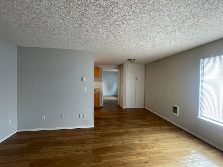 More Photos Of 4425 SE 26TH Ave, Portland Apartments For Sale
