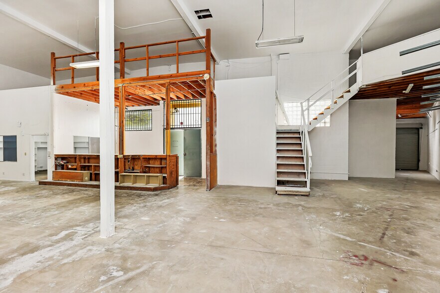 More Photos Of 4931 Venice Blvd, Los Angeles Storefront For Lease