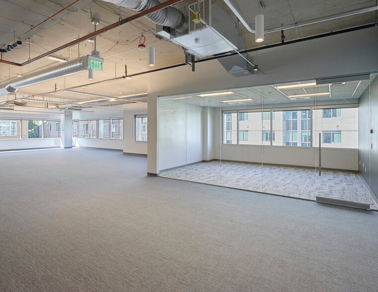 More Photos Of 15809 Bear Creek Pky NE, Redmond Office For Sale