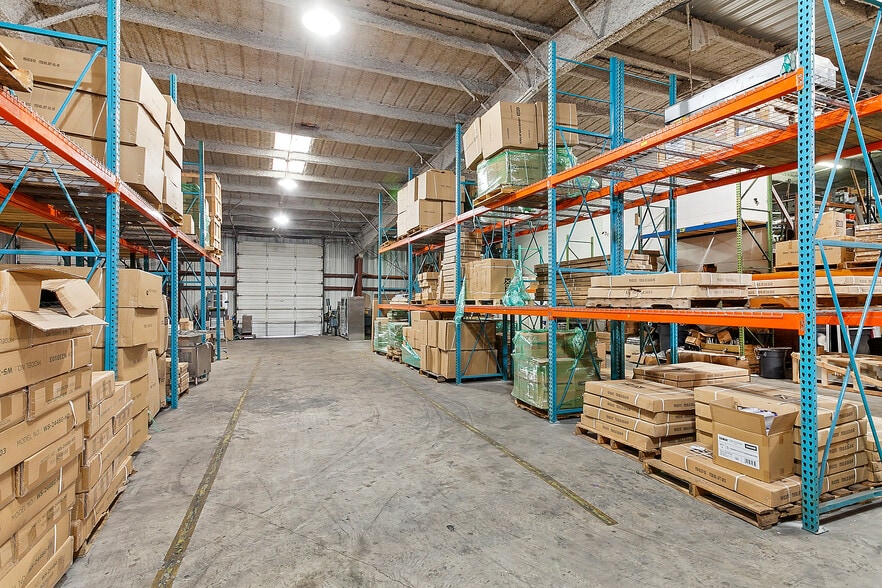 More Photos Of 234 Harbor Cir, New Orleans Warehouse For Sale