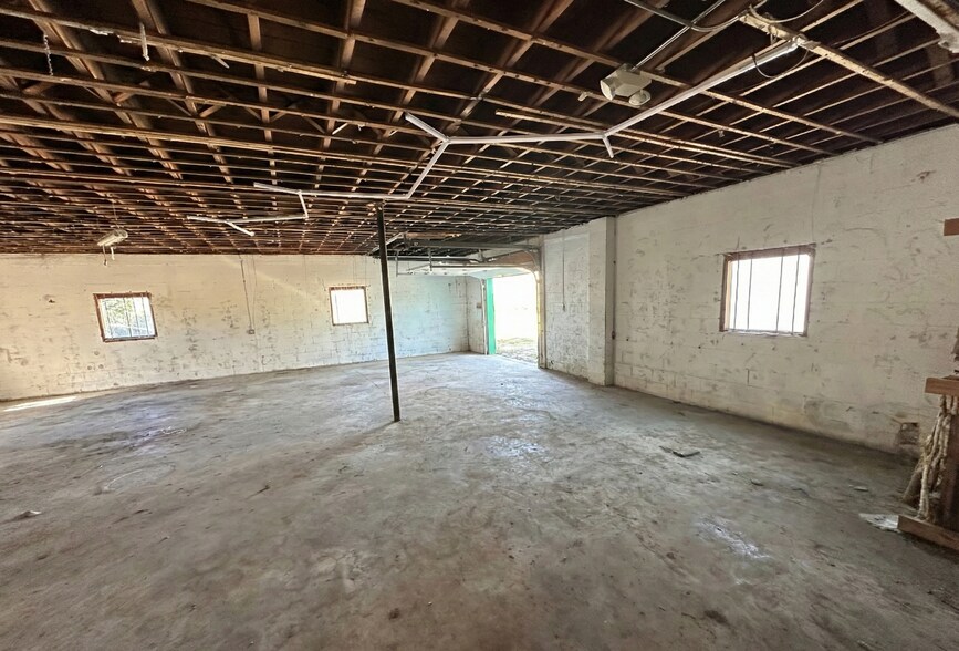 More Photos Of 13243 US Hwy 19, Hudson Auto Repair For Sale