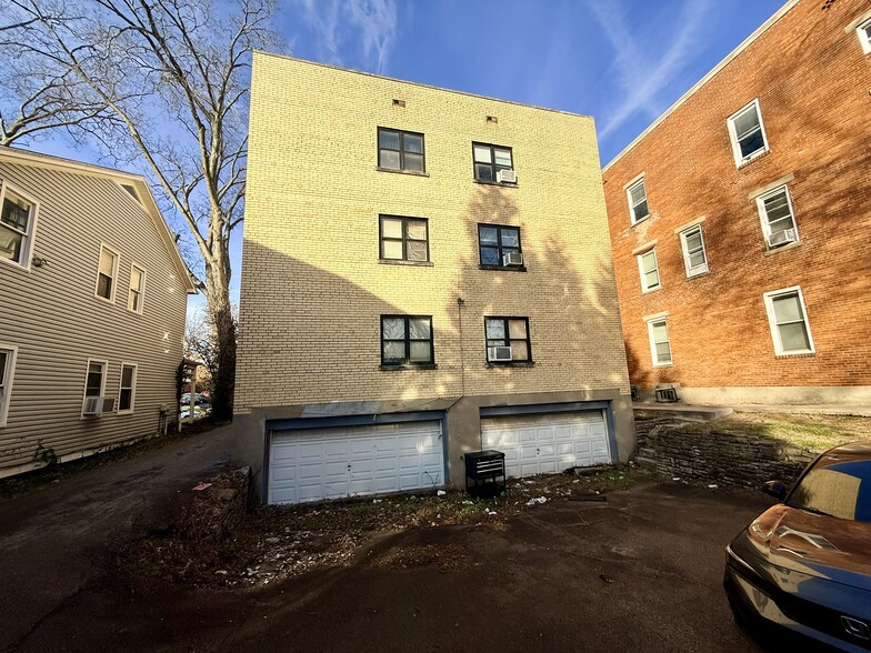 More Photos Of 2334 Kemper Ln, Cincinnati Apartments For Sale