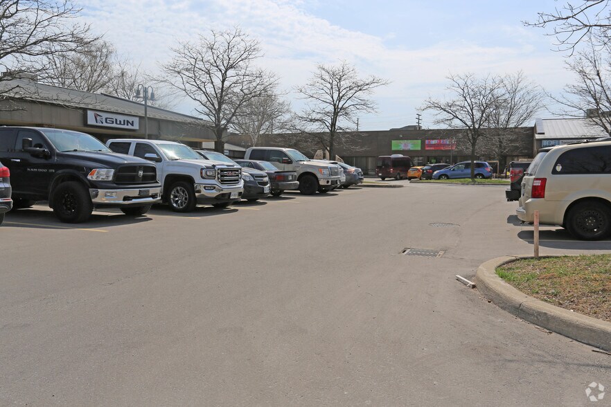 More Photos Of 1 Westside Dr, Toronto Light Distribution For Lease