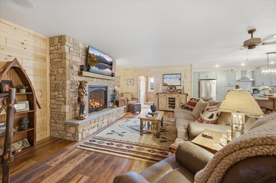 More Photos Of 6275 State Highway 30, Indian Lake Flex For Sale