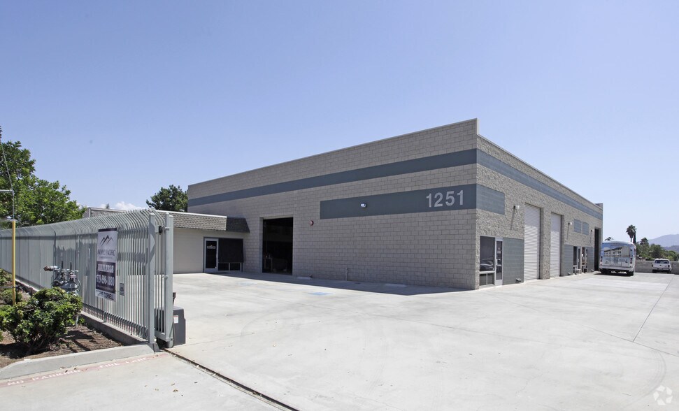 More Photos Of 1251 Greenfield Dr, El Cajon Warehouse For Lease