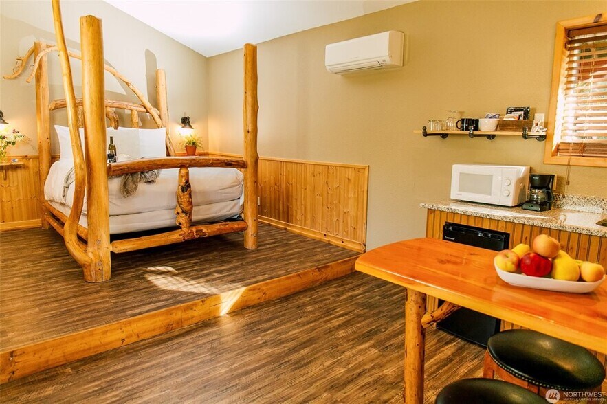 More Photos Of 19668 Highway 207, Leavenworth Hospitality For Sale