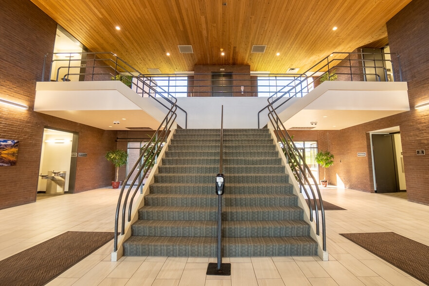 More Photos Of 12150-12200 E Briarwood Ave, Centennial Office For Lease