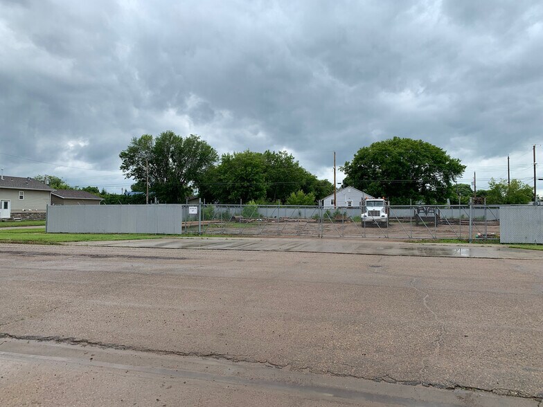 More Photos Of 4713 48th St, Sturgeon County Manufacturing For Sale