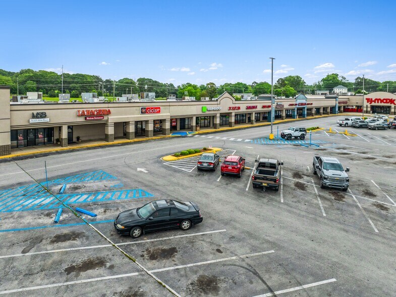 More Photos Of 111-191 Cox Creek Pky S, Florence Storefront For Sale