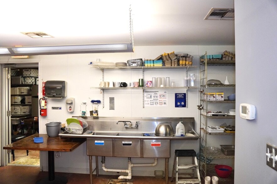 More Photos Of 24313 County Rd 46, Angleton Trailer Camper Park For Sale