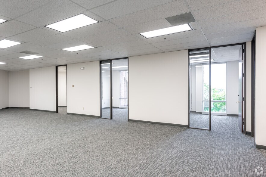 More Photos Of 9001-9003 Airport Fwy, North Richland Hills Office For Lease