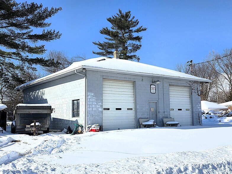 Primary Photo Of 560 Bridge St, Mooresville Flex For Sale