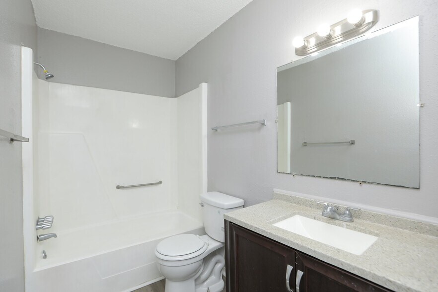 More Photos Of 2910 Old Lane City Rd, Wharton Apartments For Sale