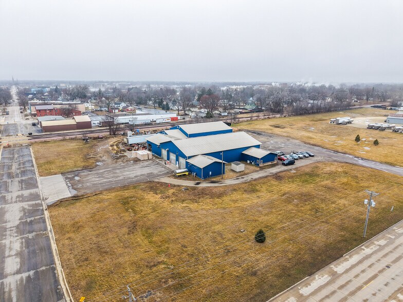 More Photos Of 501 11th St NE, Austin Carwash For Sale