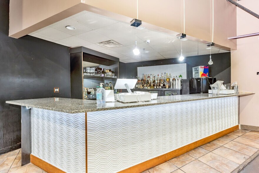 More Photos Of 11473 Chester Rd, Sharonville Restaurant For Sale