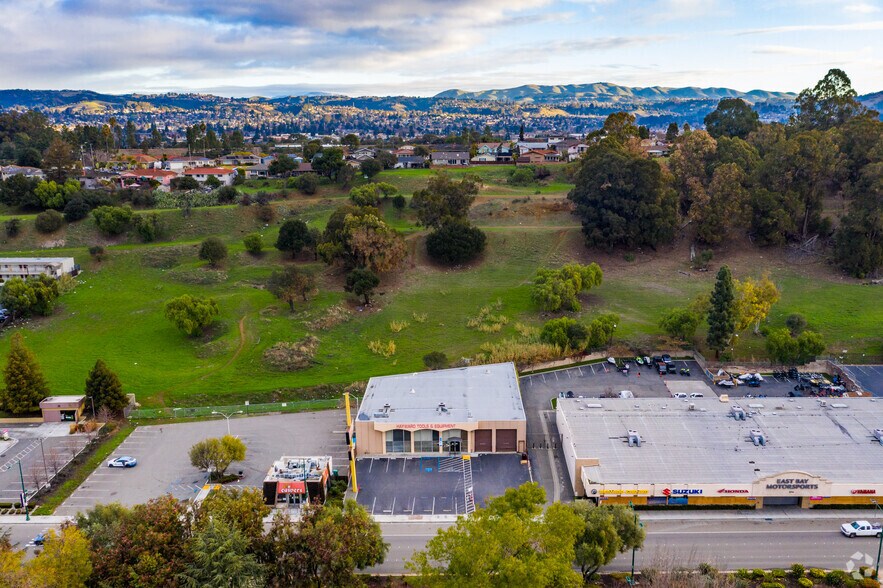 More Photos Of 21732 Foothill Blvd, Hayward Freestanding For Lease