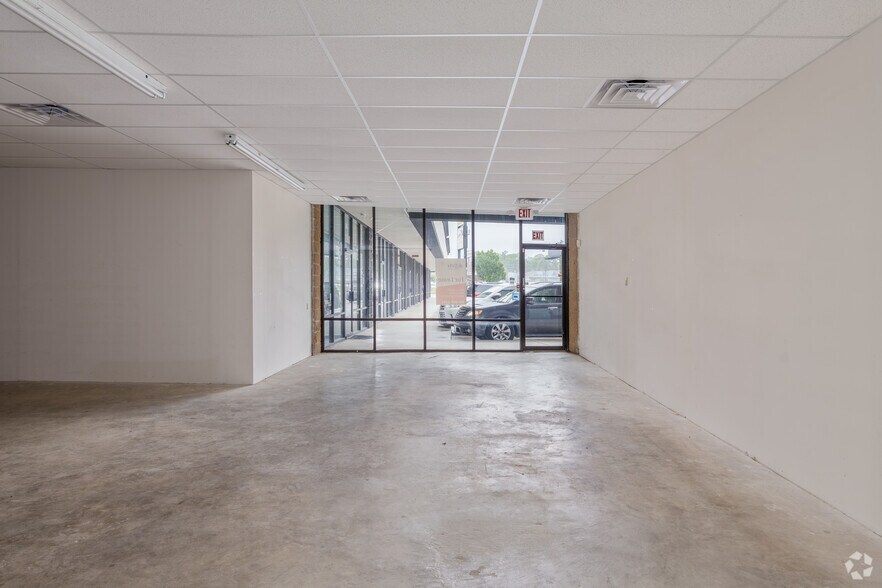 More Photos Of 25770 Interstate 45 North, Spring Storefront Retail Office For Sale