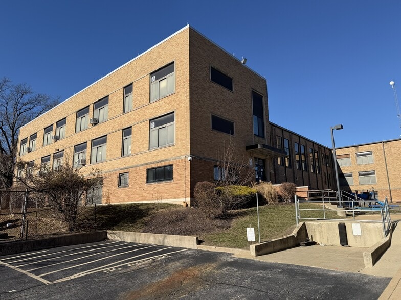 More Photos Of 5421 THEKLA Ave, Saint Louis Schools For Sale