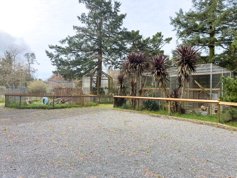 More Photos Of 46914 US-101, Bandon General Retail For Sale