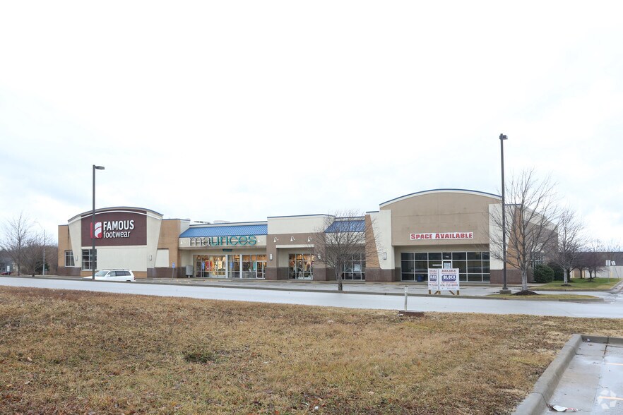 More Photos Of 900-910 E North Ave, Belton General Retail For Sale