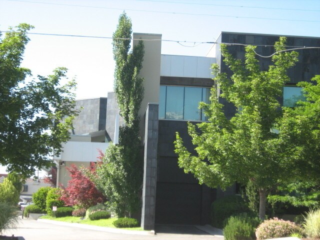More Photos Of 4725 Holladay Blvd, Salt Lake City Office For Lease