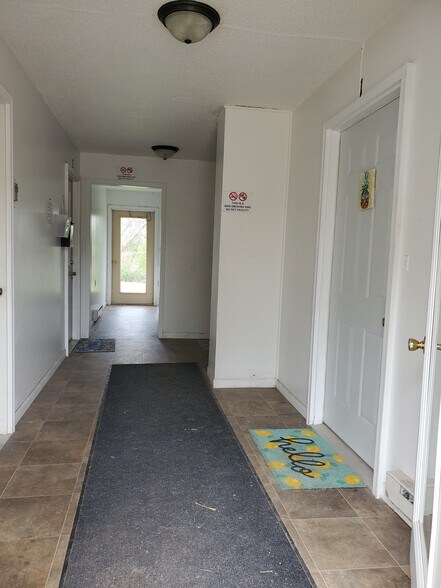 More Photos Of 204 3rd St SW, Rake Apartments For Sale