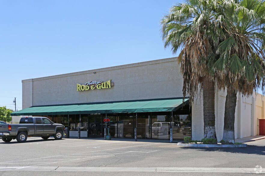 More Photos Of 2704 Clovis Ave, Clovis Freestanding For Lease