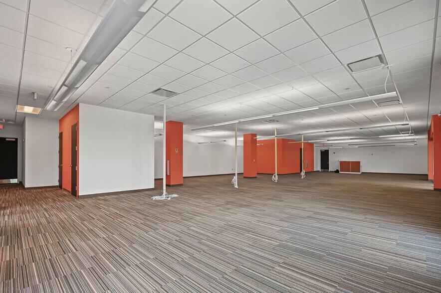 More Photos Of 12802 Science Dr, Orlando Office For Lease