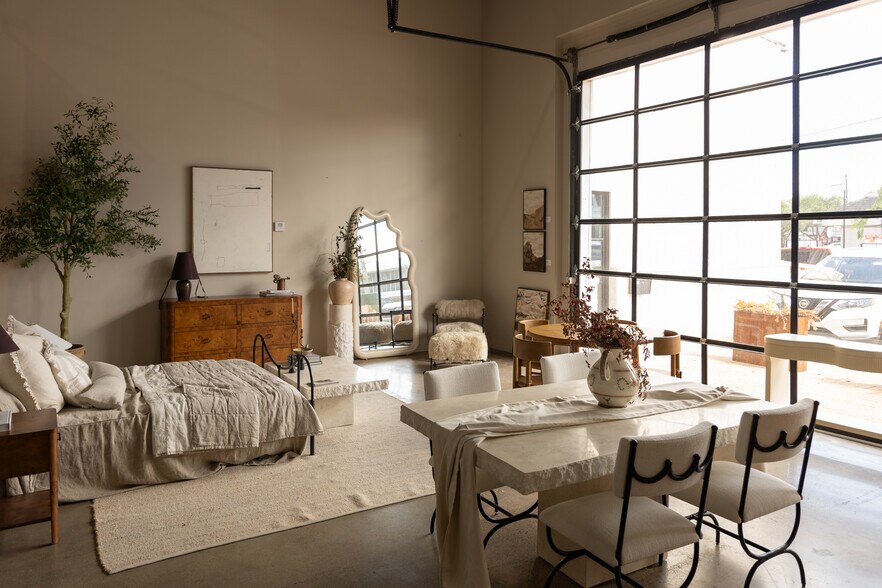 More Photos Of 3330 Audley St, Houston Storefront Retail Office For Lease