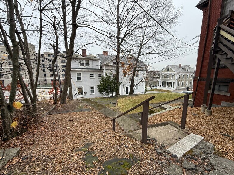 More Photos Of 25 Harvard St, Worcester Office For Lease