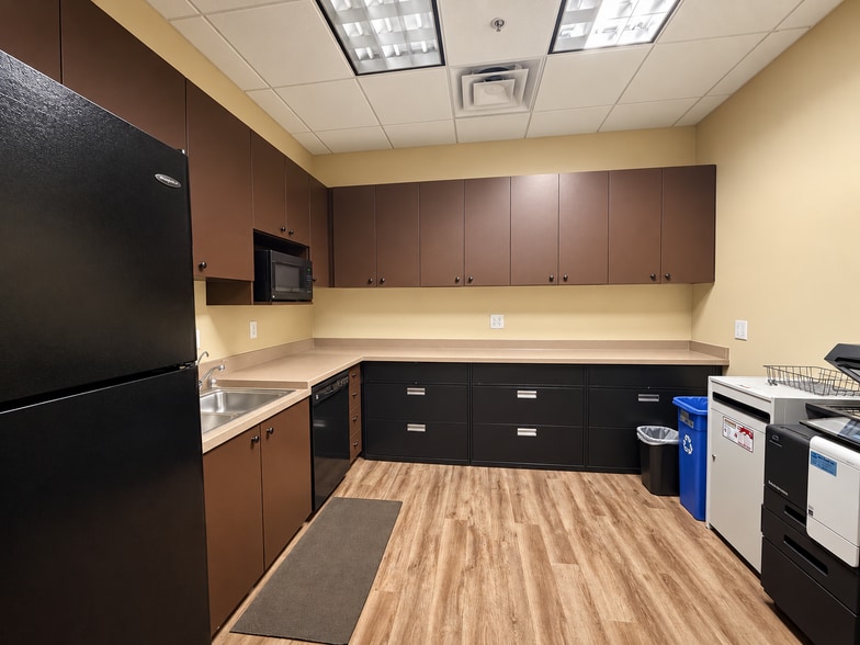 More Photos Of 8350 E Raintree Dr, Scottsdale Office For Sale