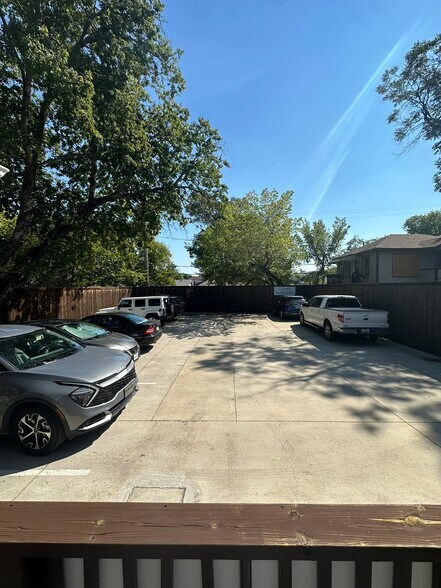 More Photos Of 3125 Hemphill St, Fort Worth Office For Sale