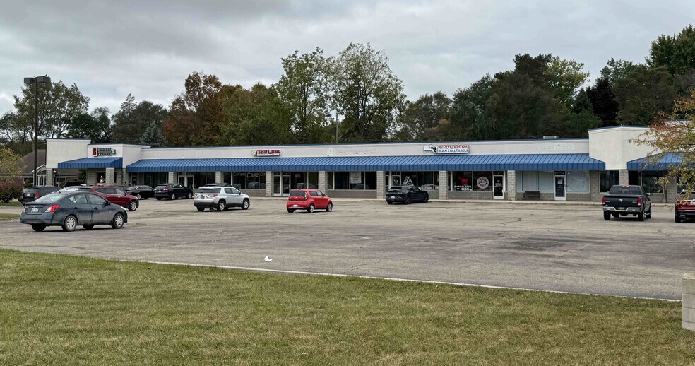 More Photos Of 5515 Davison Rd, Burton Unknown For Lease