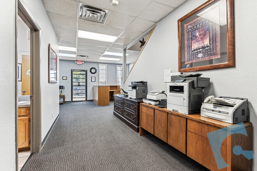 More Photos Of 6324 Eden Dr, Haltom City Light Manufacturing For Lease