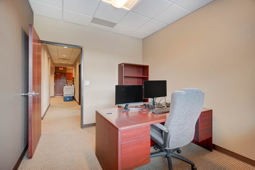 More Photos Of 3210 E Woodmen Rd, Colorado Springs Medical For Sale