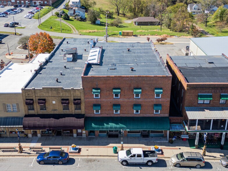 More Photos Of 522 N Main St, Hillsville Office Residential For Sale