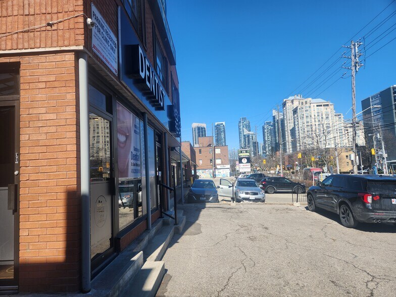 More Photos Of 2334 Lake Shore Blvd W, Toronto Medical For Sale