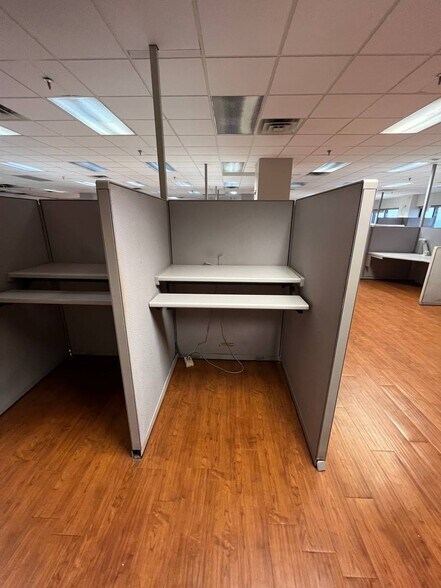 More Photos Of 800 Main St, Anderson Office For Lease