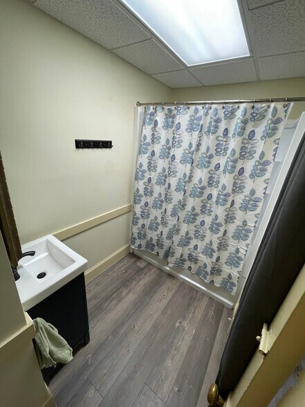 More Photos Of 79 Doyle St, Toccoa Office For Sale