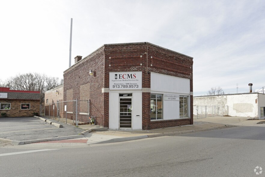 More Photos Of 5019 Leavenworth Rd, Kansas City Freestanding For Lease