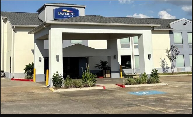 Primary Photo Of 107 E Frontage Rd, Iowa Hotel For Sale