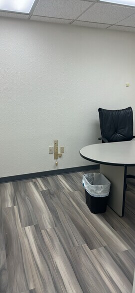 More Photos Of 5620 W Thunderbird Rd, Glendale Medical For Sale