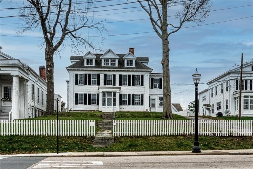 More Photos Of 2 Elm St, Westerly Office For Sale