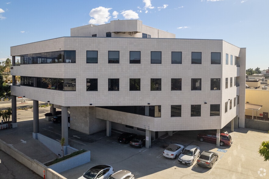 More Photos Of 675 S Arroyo Pky, Pasadena Medical For Lease