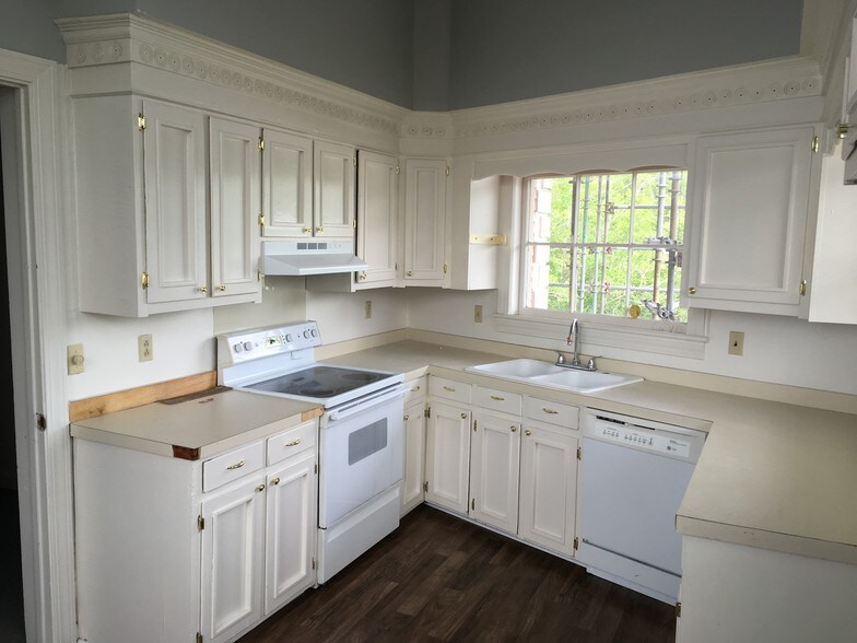 More Photos Of 635 E Bay St, Charleston Office Residential For Lease