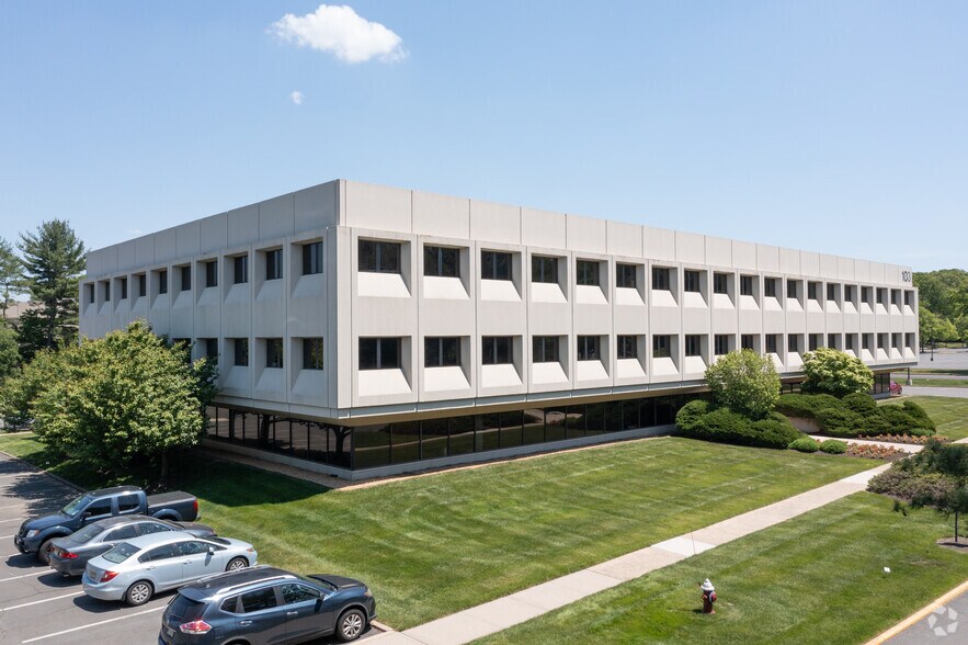 More Photos Of 4 Research Way, Princeton Unknown For Lease