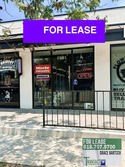 More Photos Of Busy Street Retail Small Rare Space, Thousand Oaks Storefront Retail Office For Lease