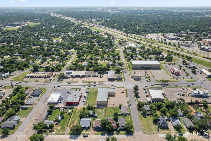 More Photos Of 2412 Kemp Blvd, Wichita Falls Light Manufacturing For Sale